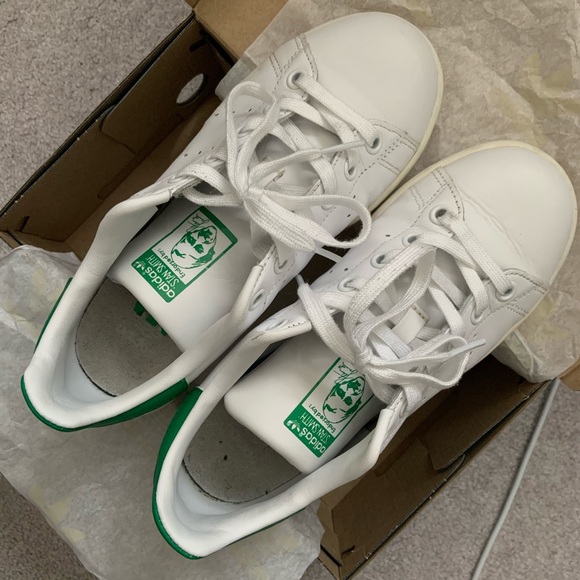 *SOLD* Classic Stan Smith - Adidas - Picture 3 of 6